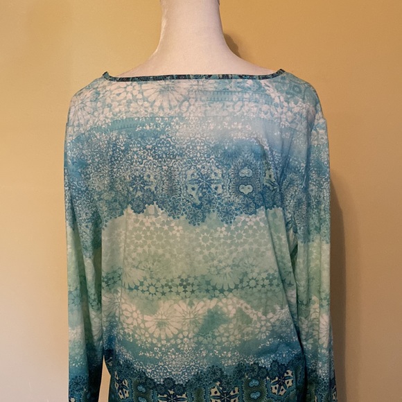 One World top - Picture 10 of 15